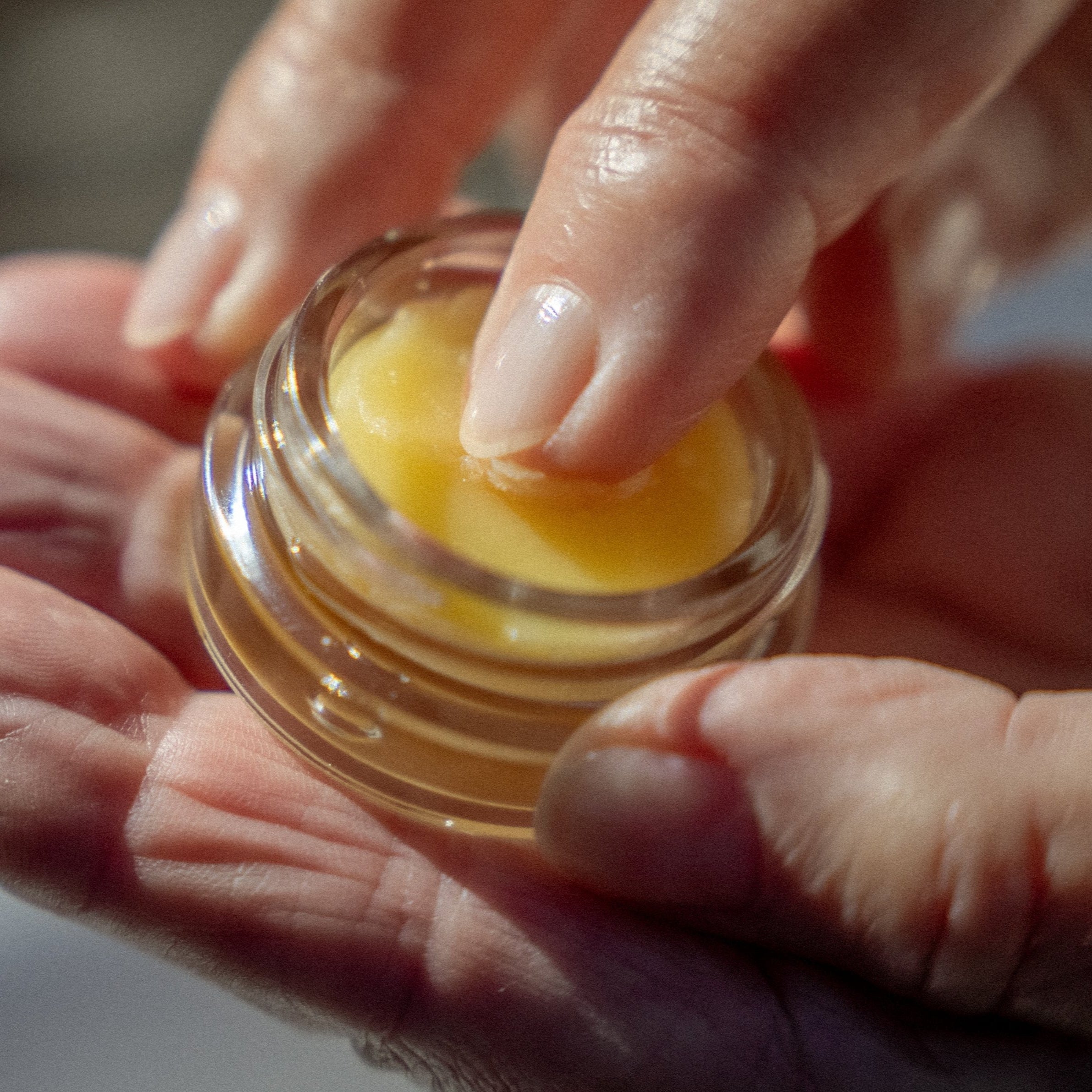 ALBA - Organic Repairing Lip Balm